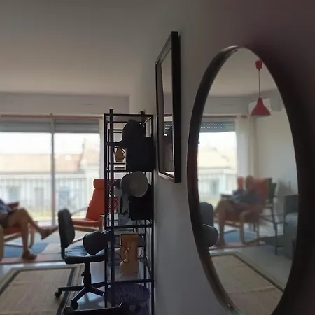 Overlooking The Elegant Avenue Victor Hugo Apartment Sete